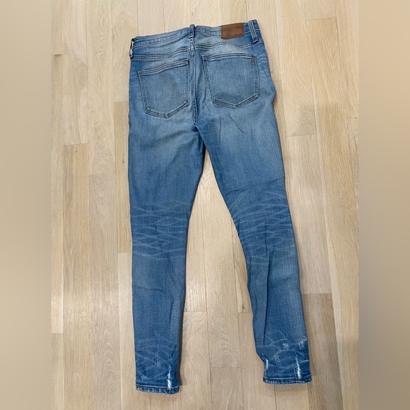 Madewell 9” High Rise Skinny Jeans Destructed Hem Edition - Picture 3 of 4